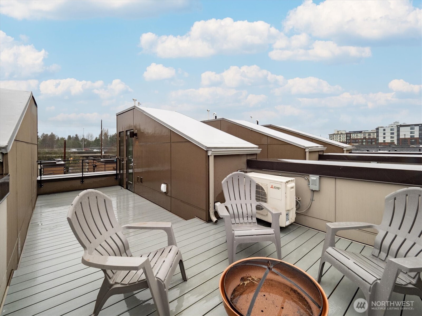 6309 9TH Avenue NE Unit: D