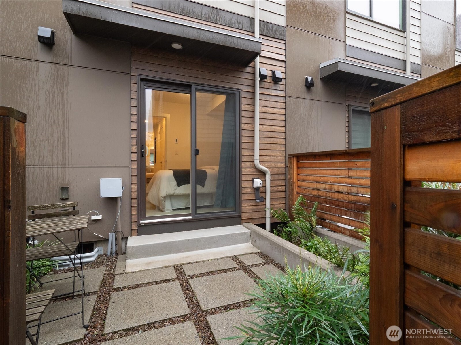 6309 9TH Avenue NE Unit: D