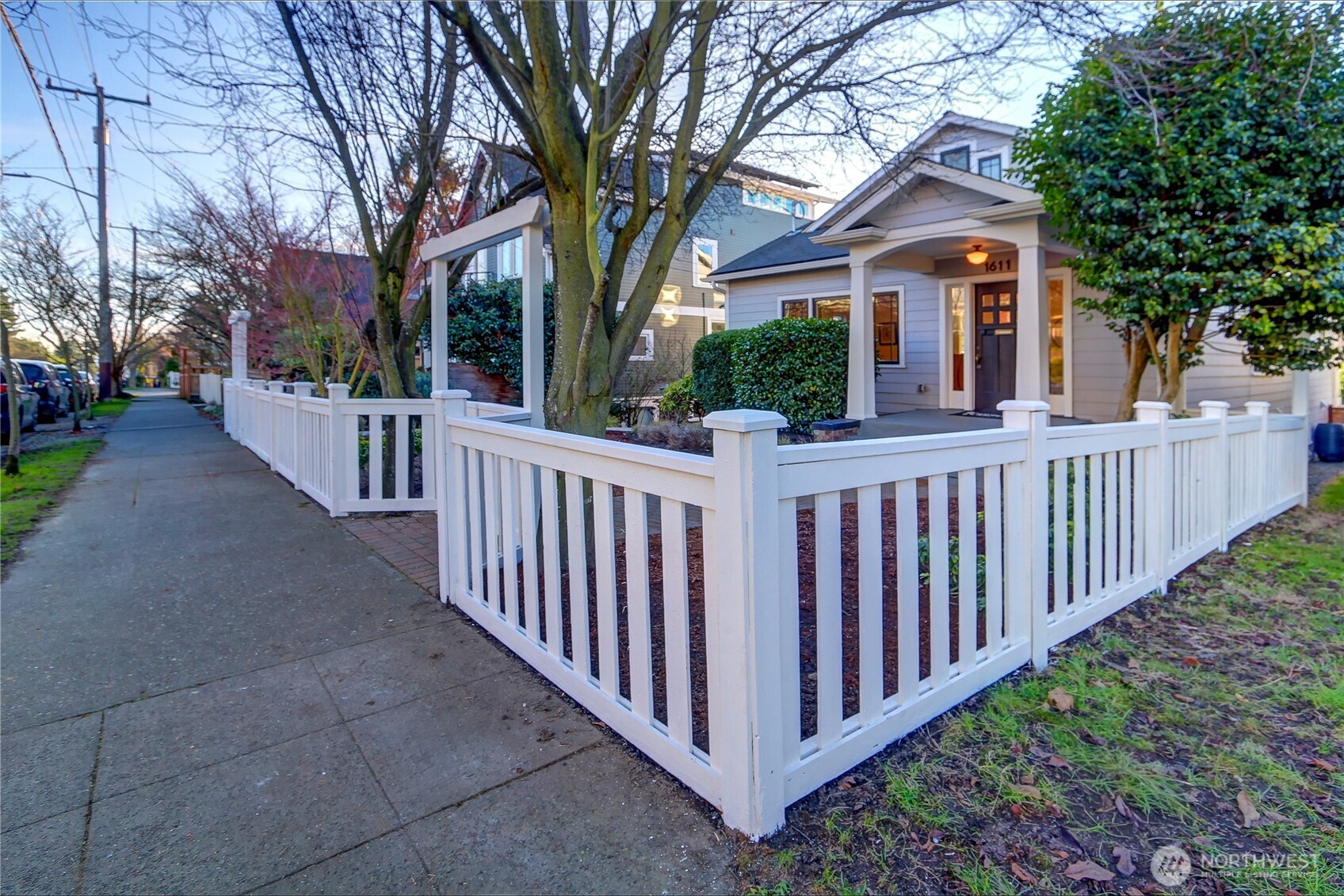 1611 10th Avenue W Unit: 1