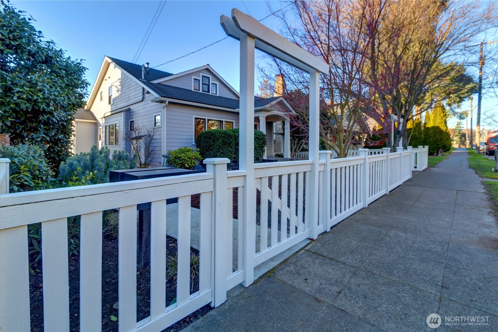 1611 10th Avenue W Unit: 1