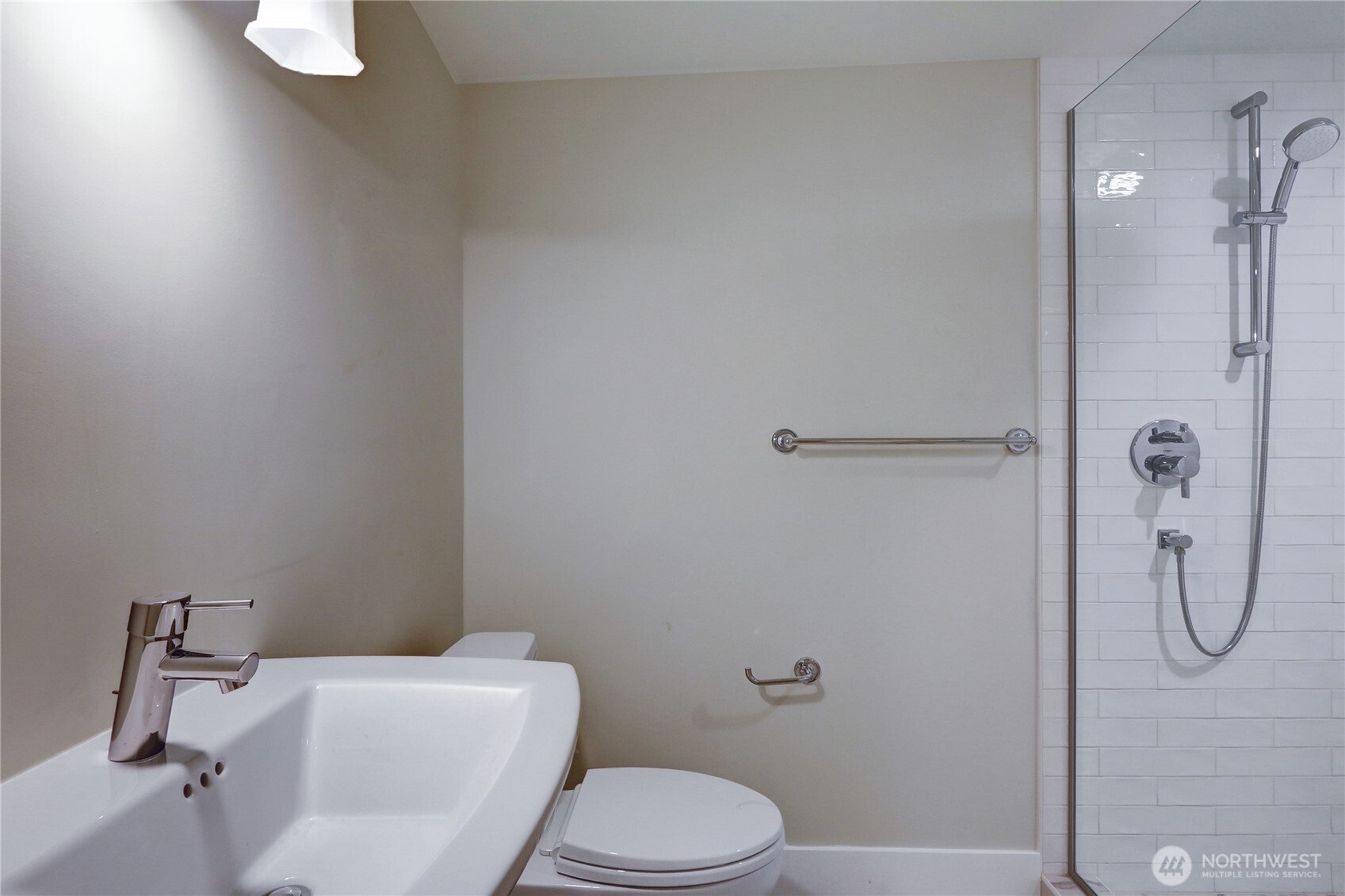 1611 10th Avenue W Unit: 1