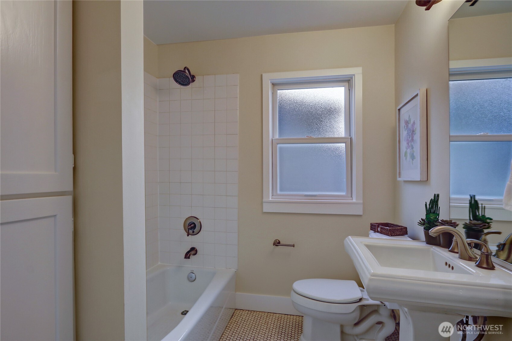1611 10th Avenue W Unit: 1