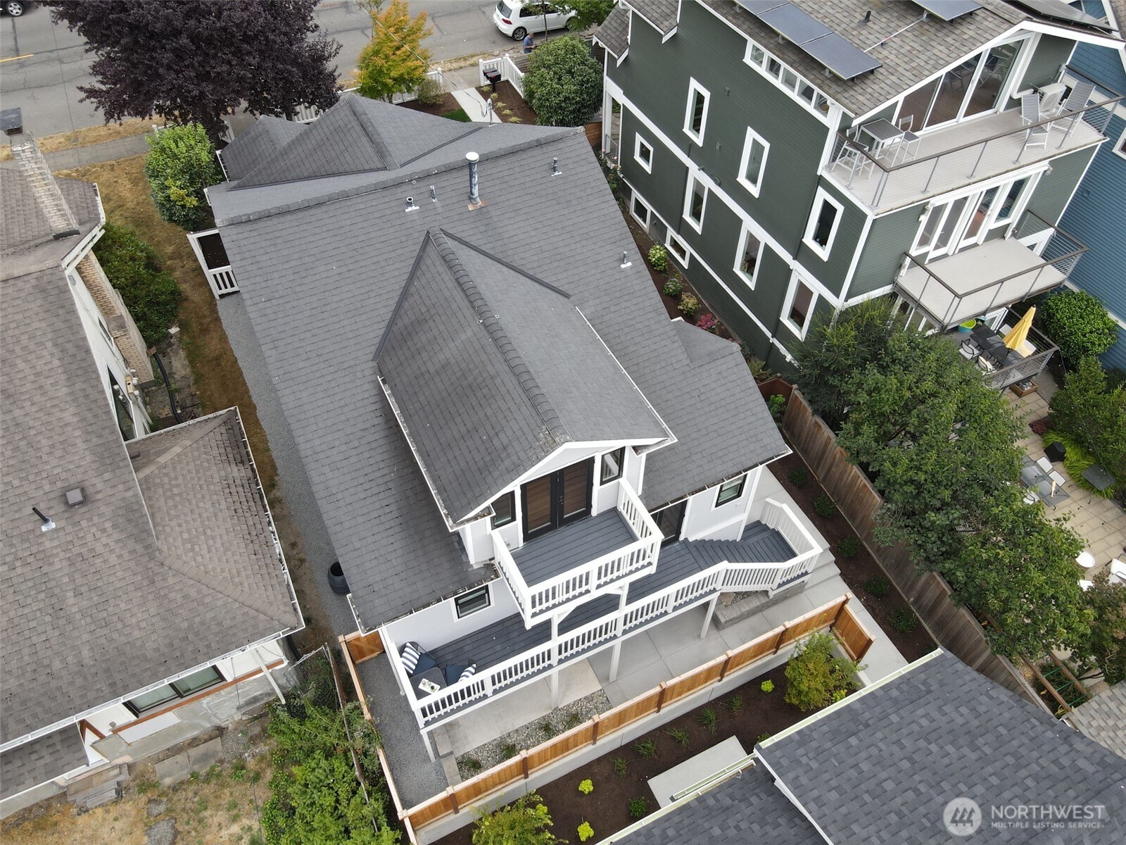 1611 10th Avenue W Unit: 1