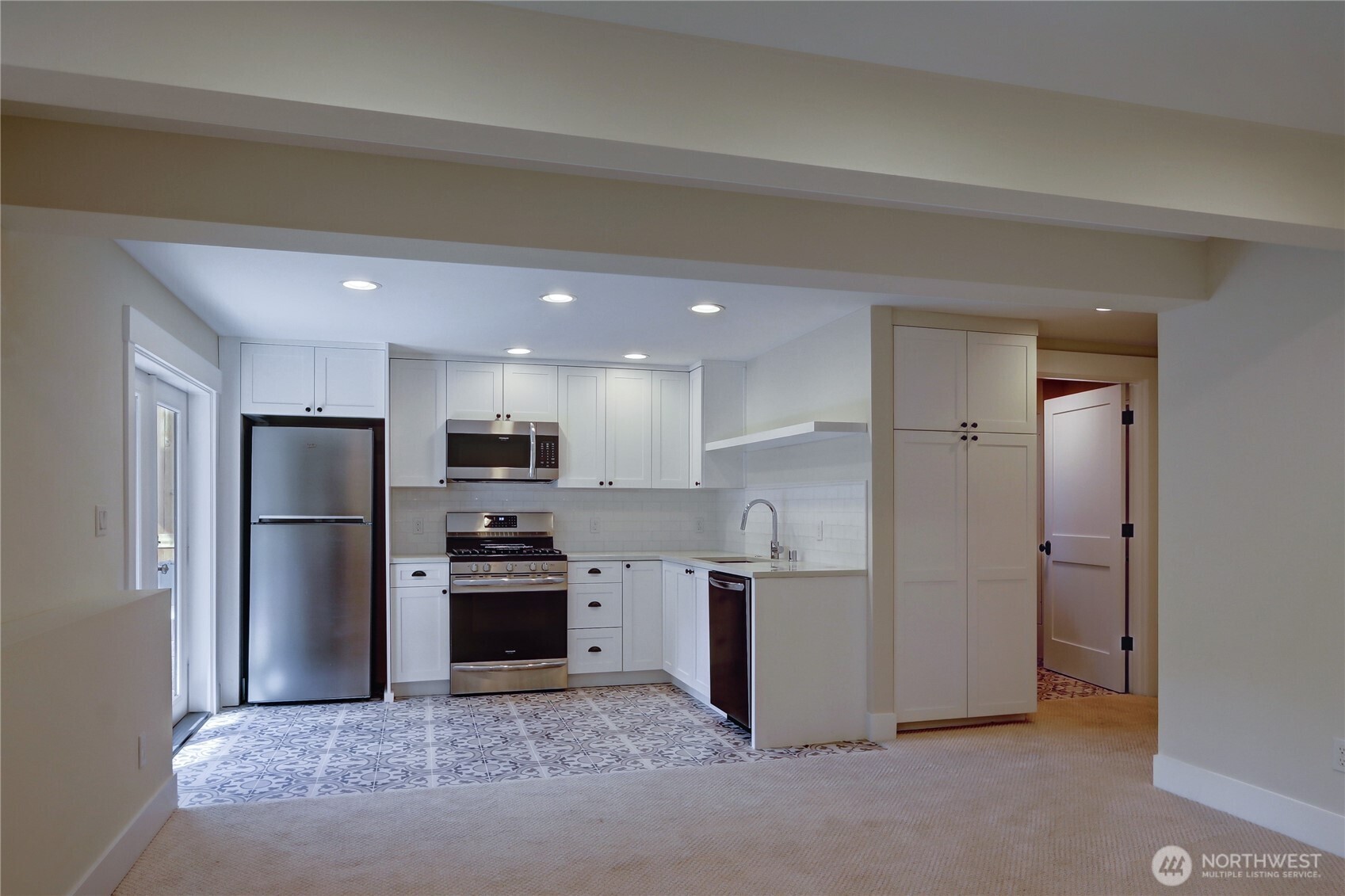 1611 10th Avenue W Unit: 1