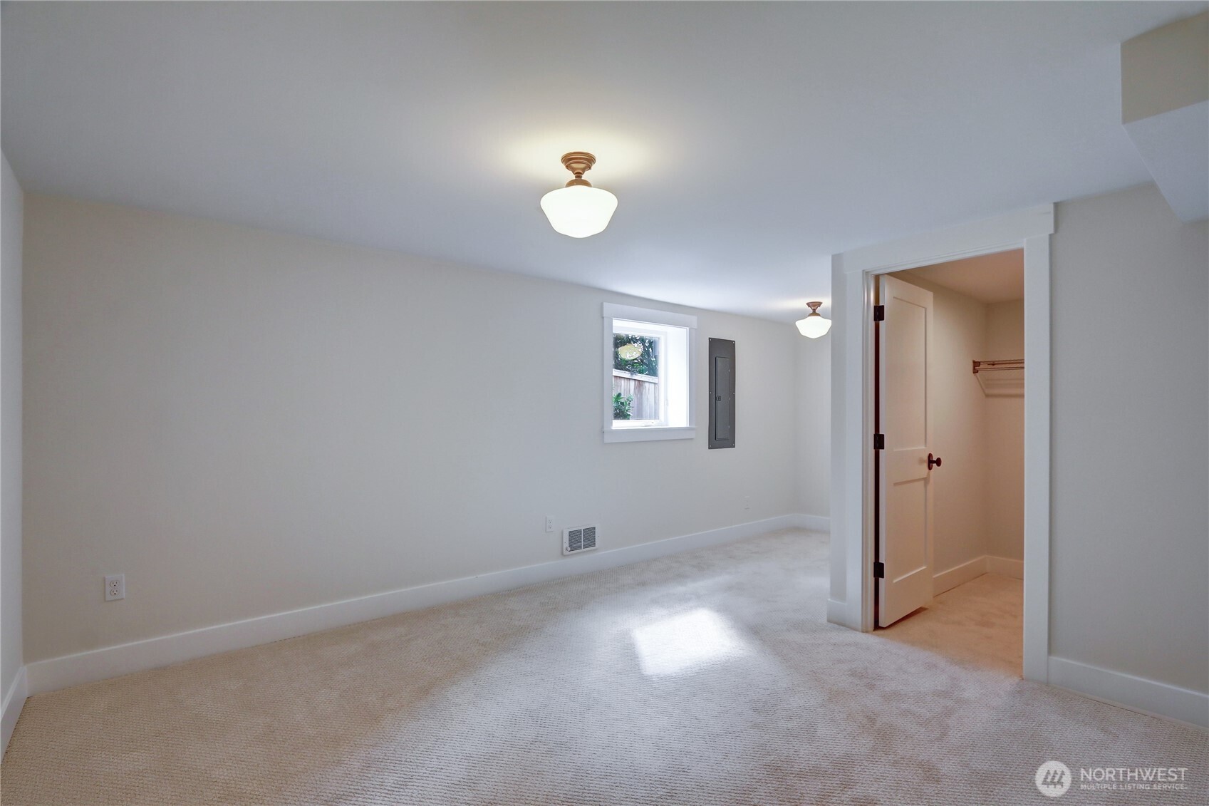 1611 10th Avenue W Unit: 1