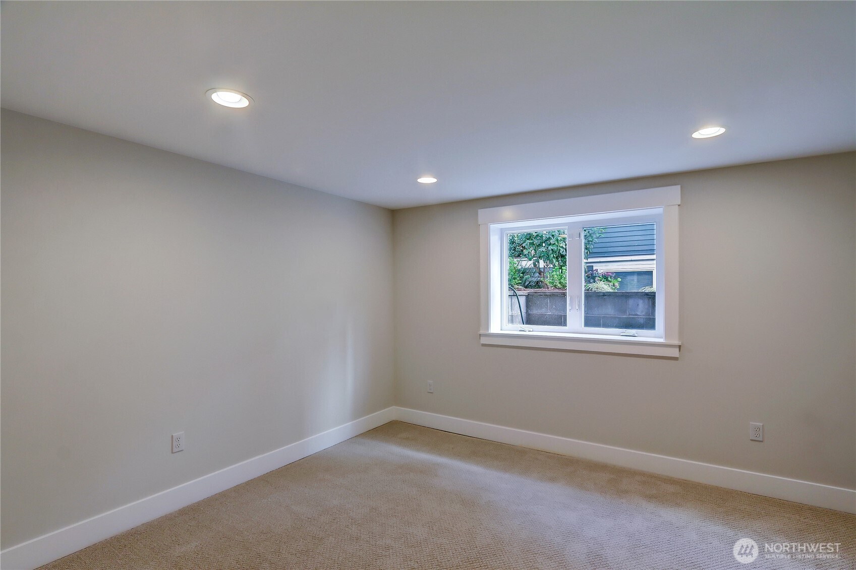 1611 10th Avenue W Unit: 1
