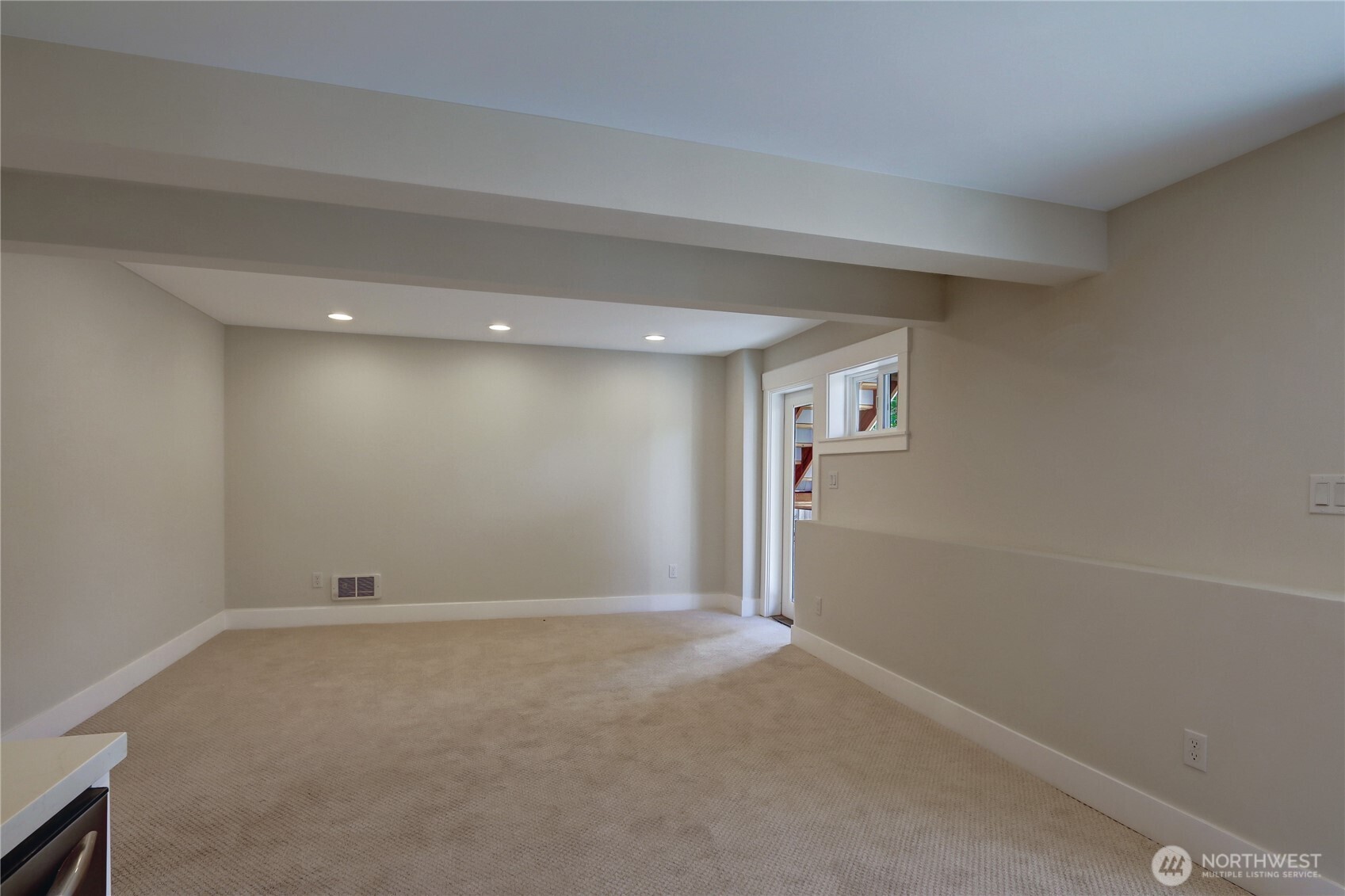 1611 10th Avenue W Unit: 1