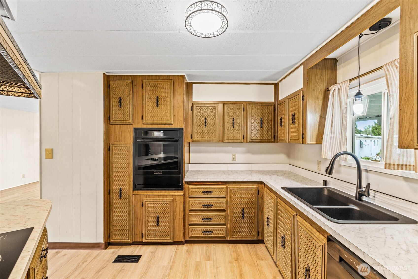 11330 E Riverside Drive Unit: 7