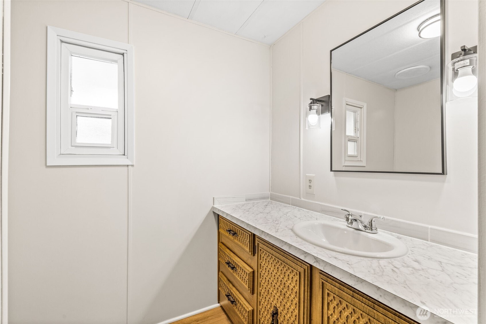 11330 E Riverside Drive Unit: 7