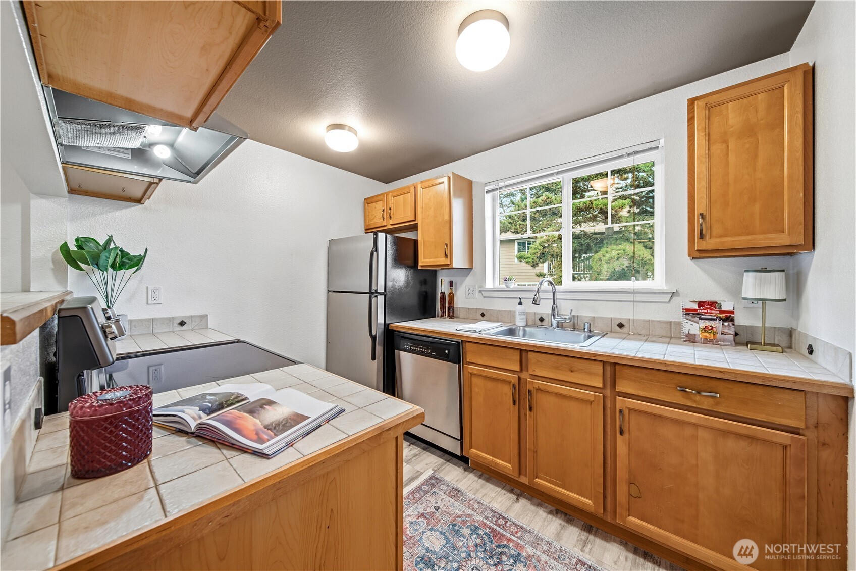1144 N 198th Street Unit: E304