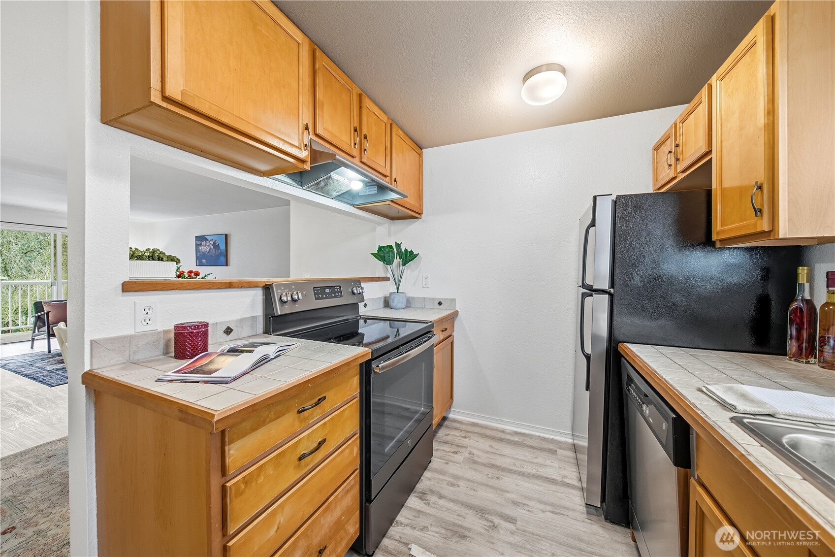 1144 N 198th Street Unit: E304