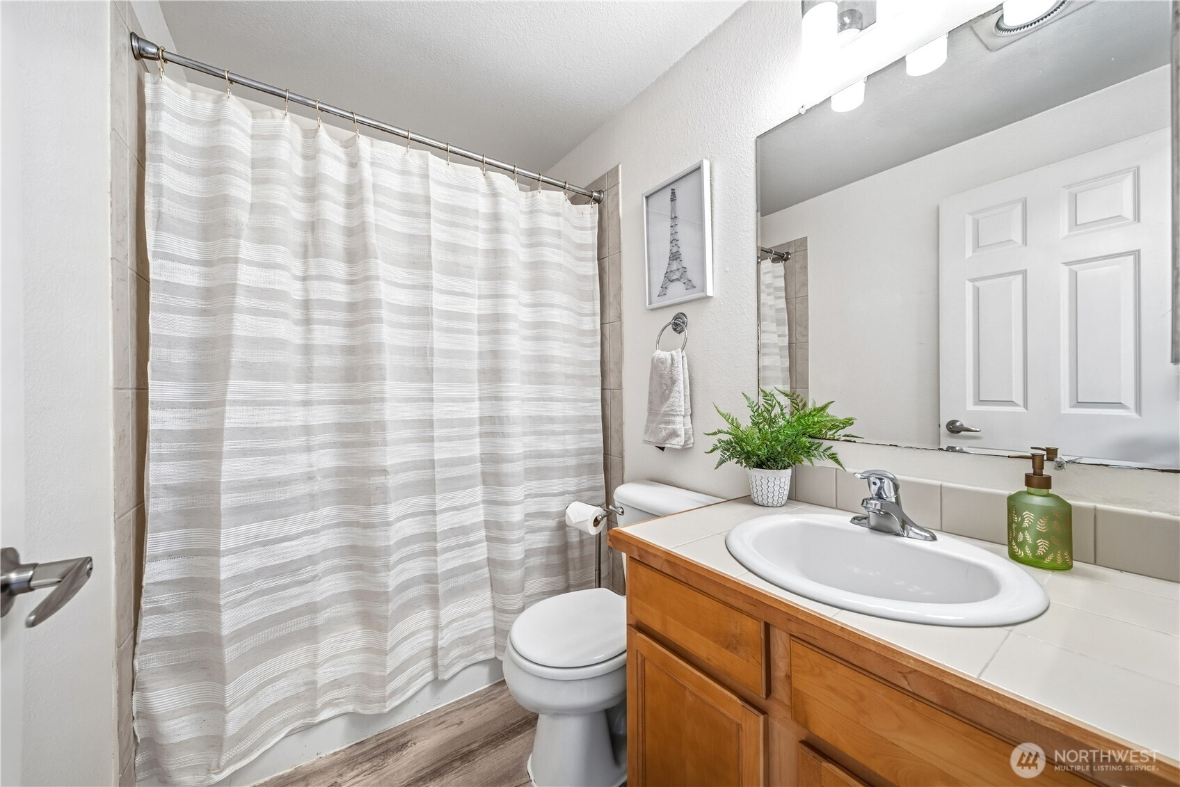 1144 N 198th Street Unit: E304