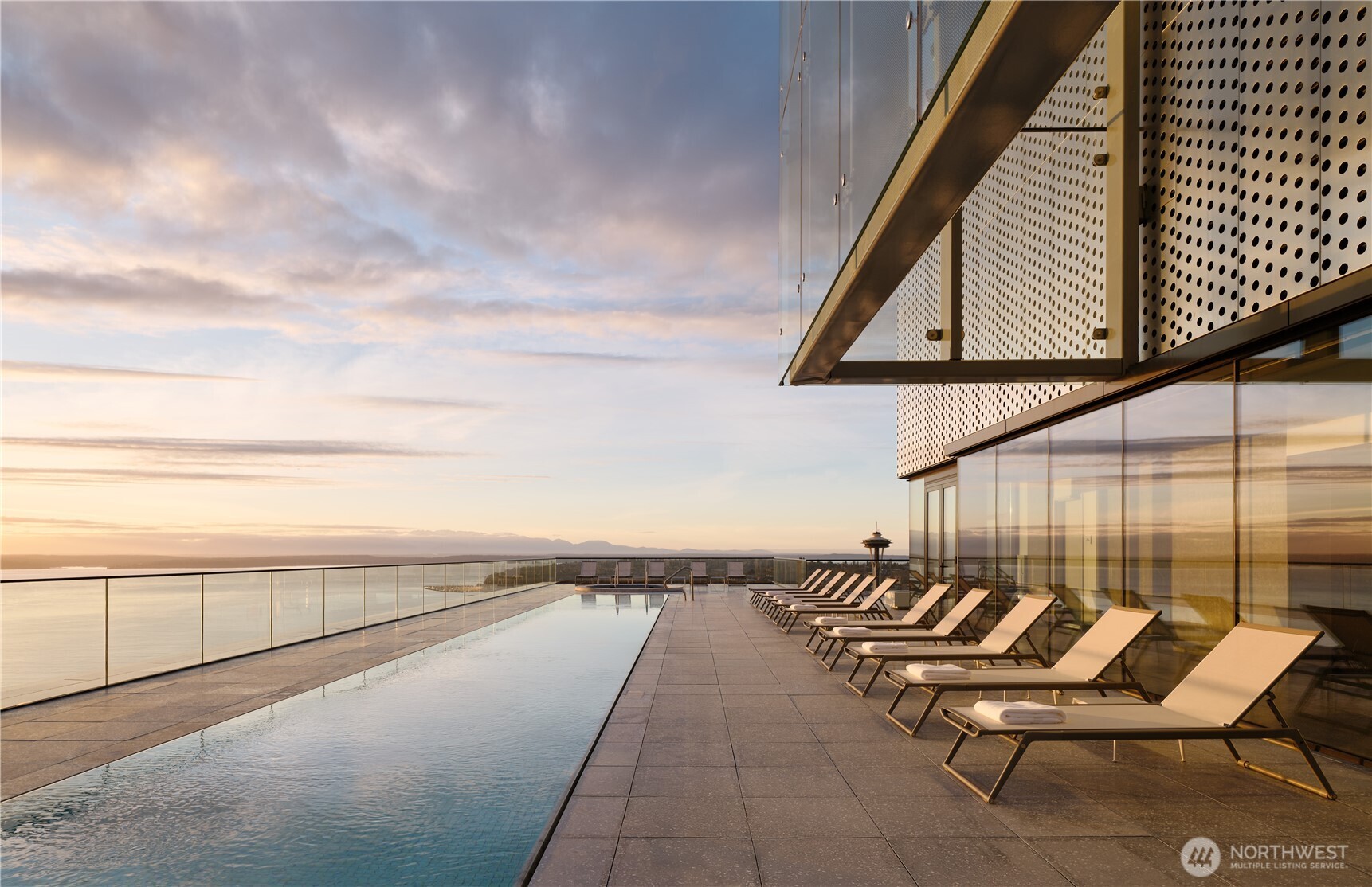 300 Virginia Street Unit: 902