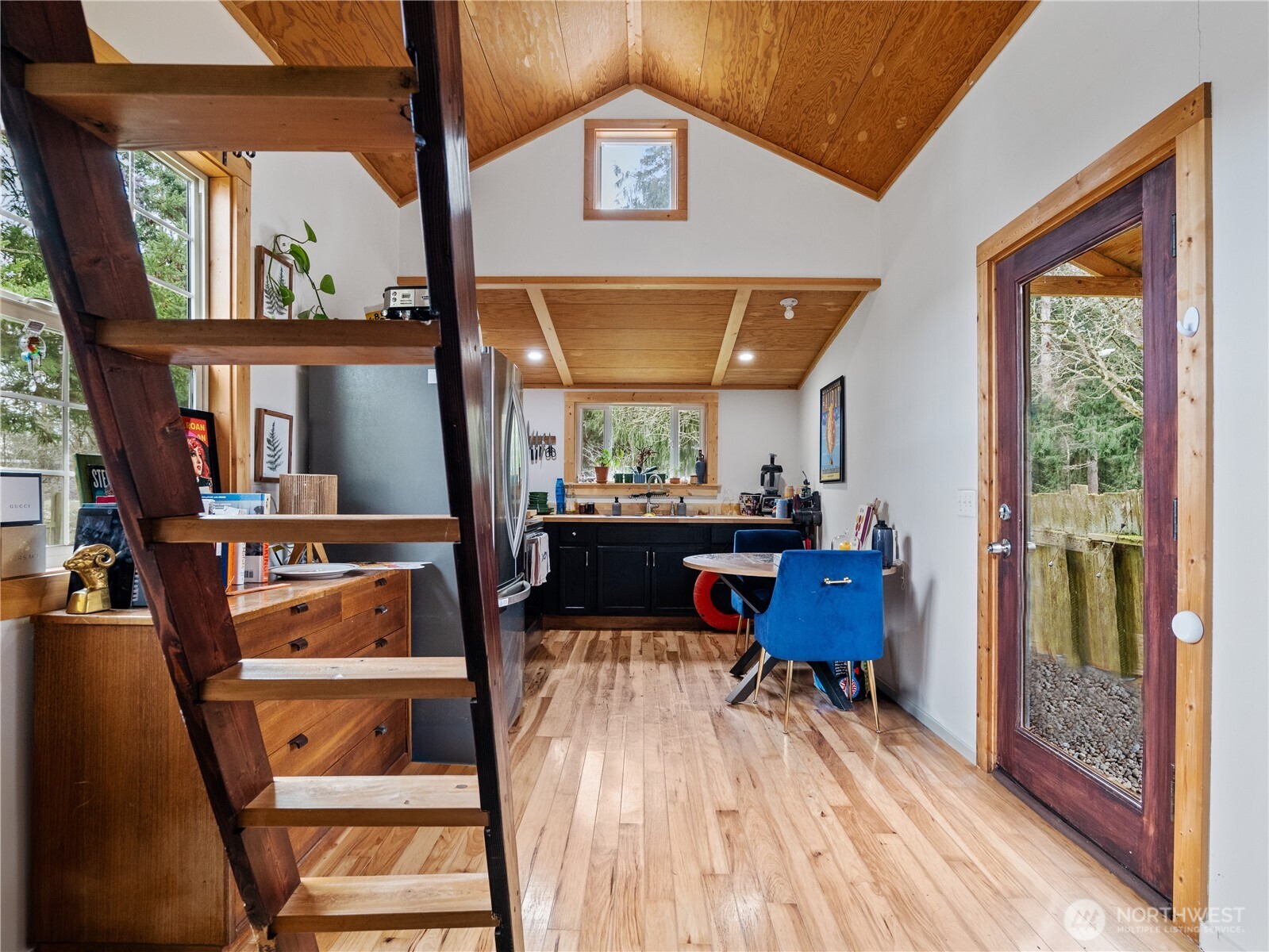 2125 4th Street
