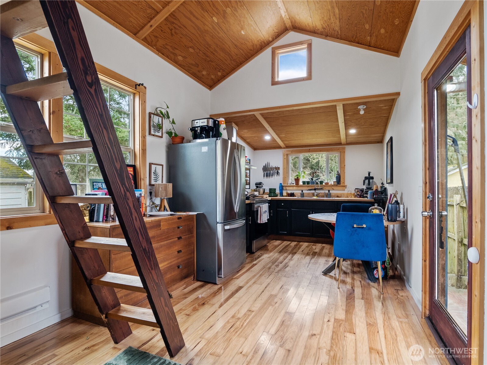 2125 4th Street