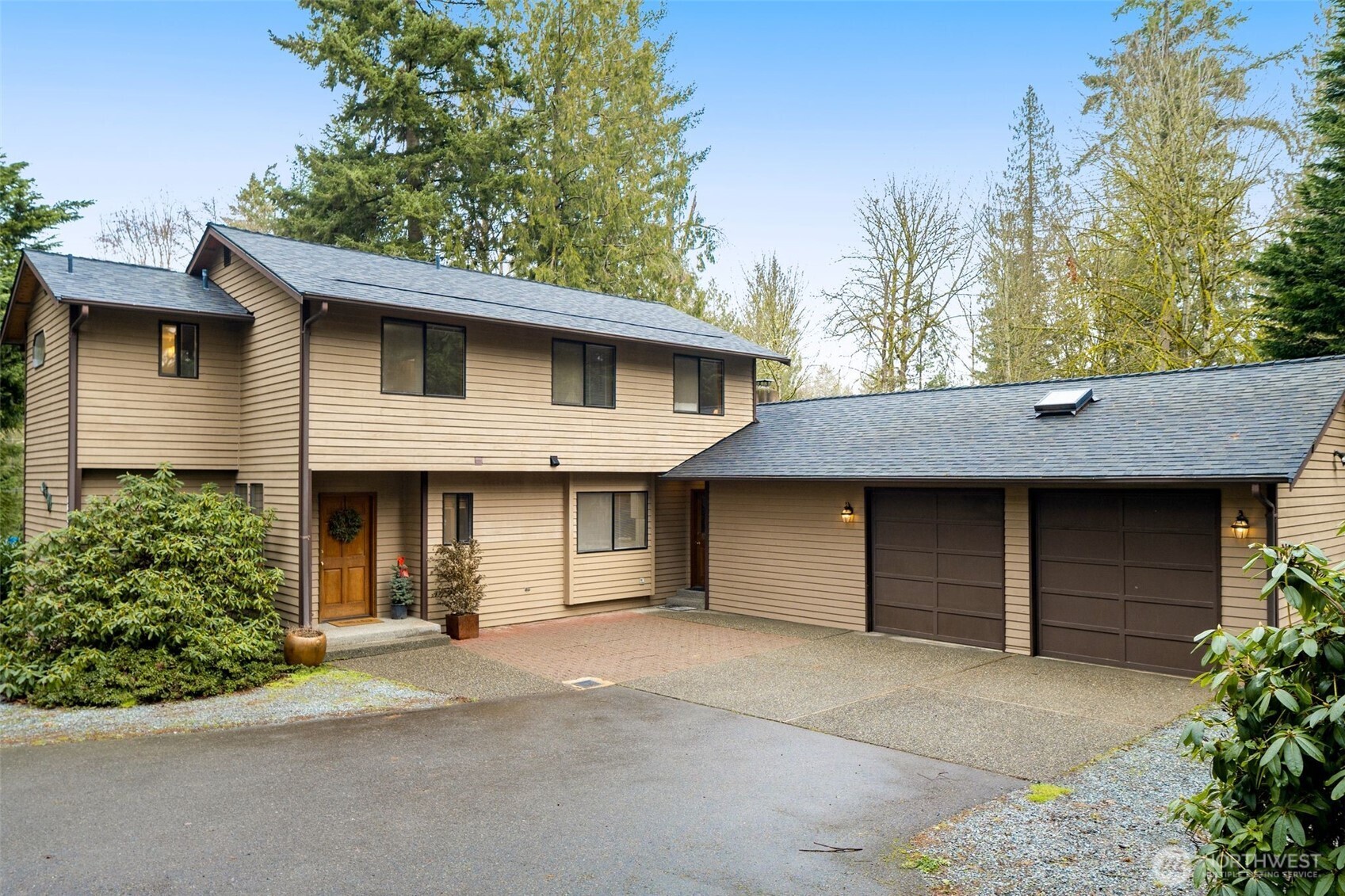 18557 W Lake Desire Drive SE