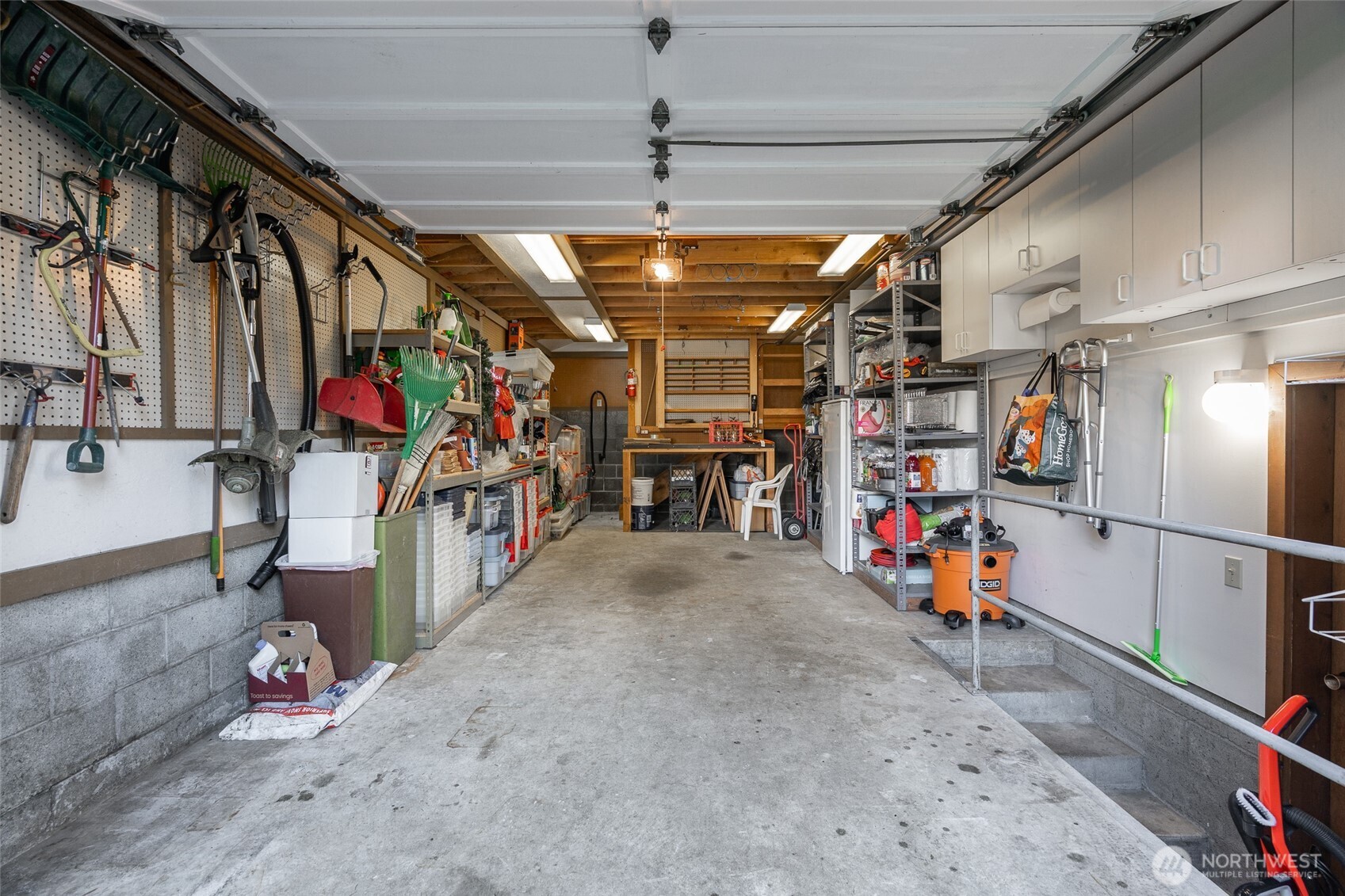 2735 NE 103rd Street