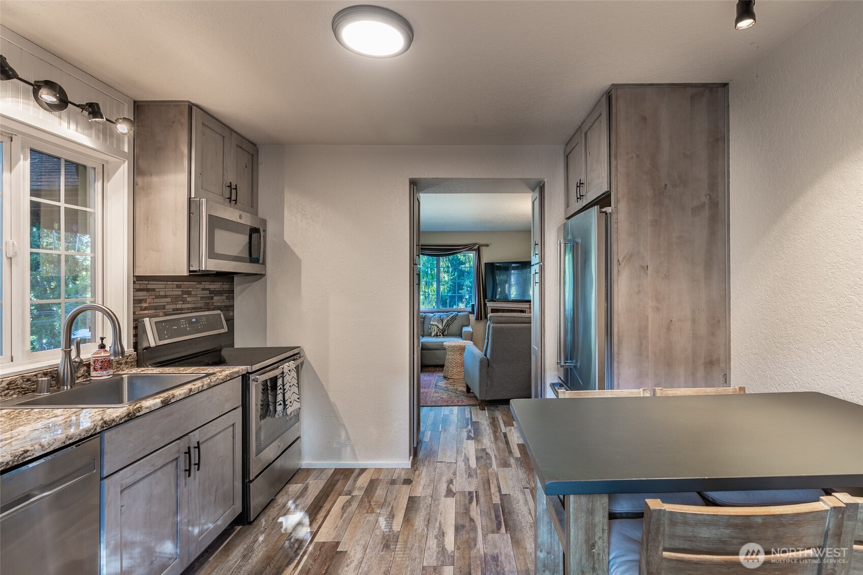 2735 NE 103rd Street