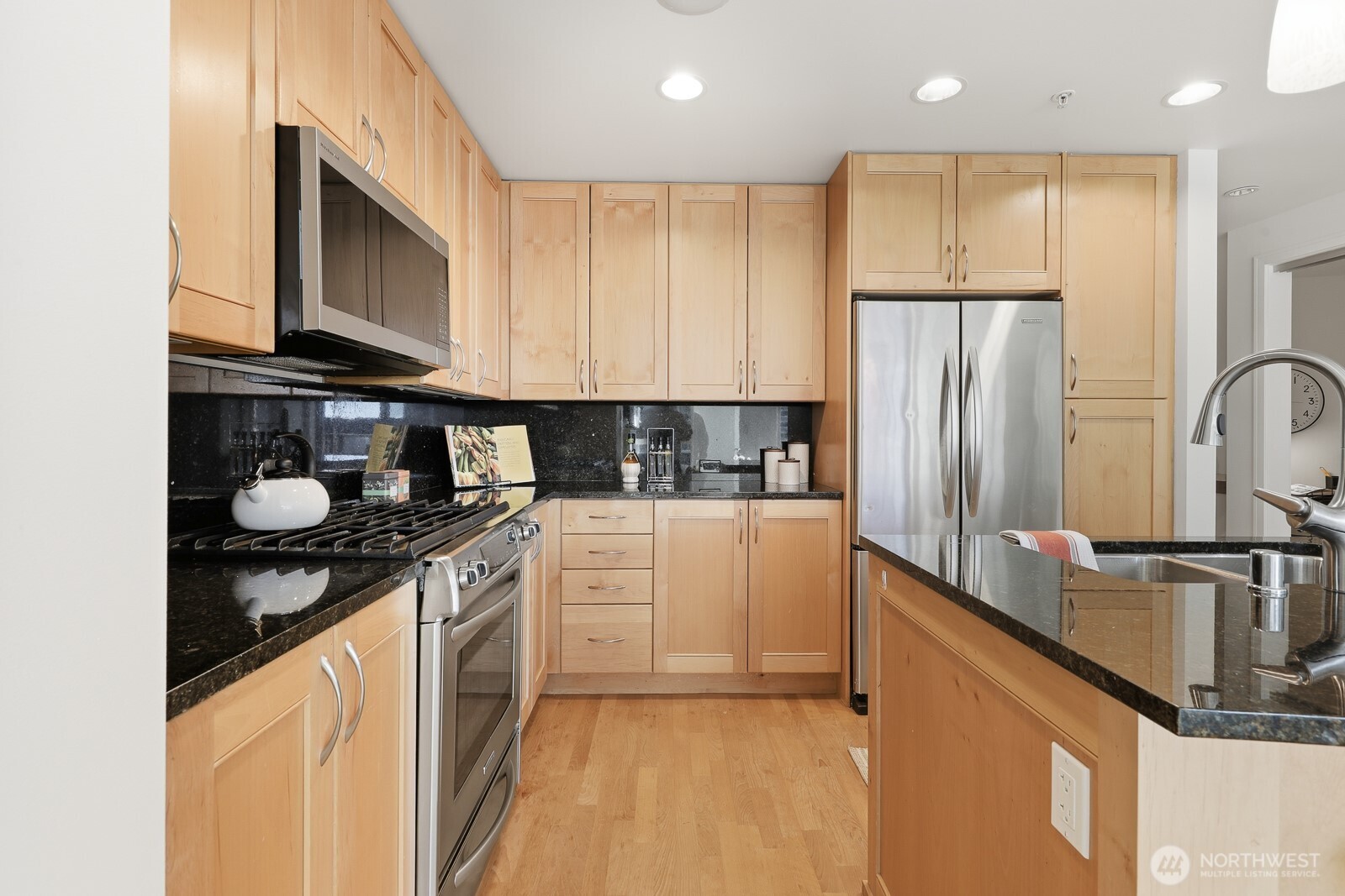 10650 NE 9th Place Unit: 923