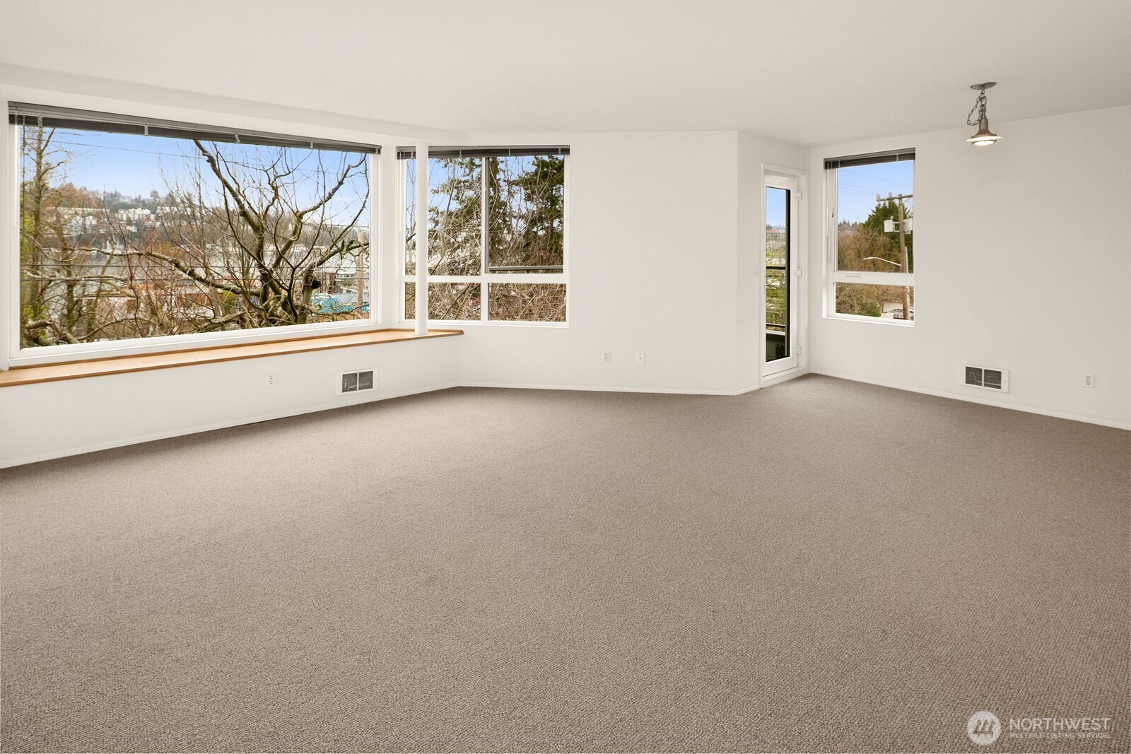 2328 Fairview Avenue E Unit: 201