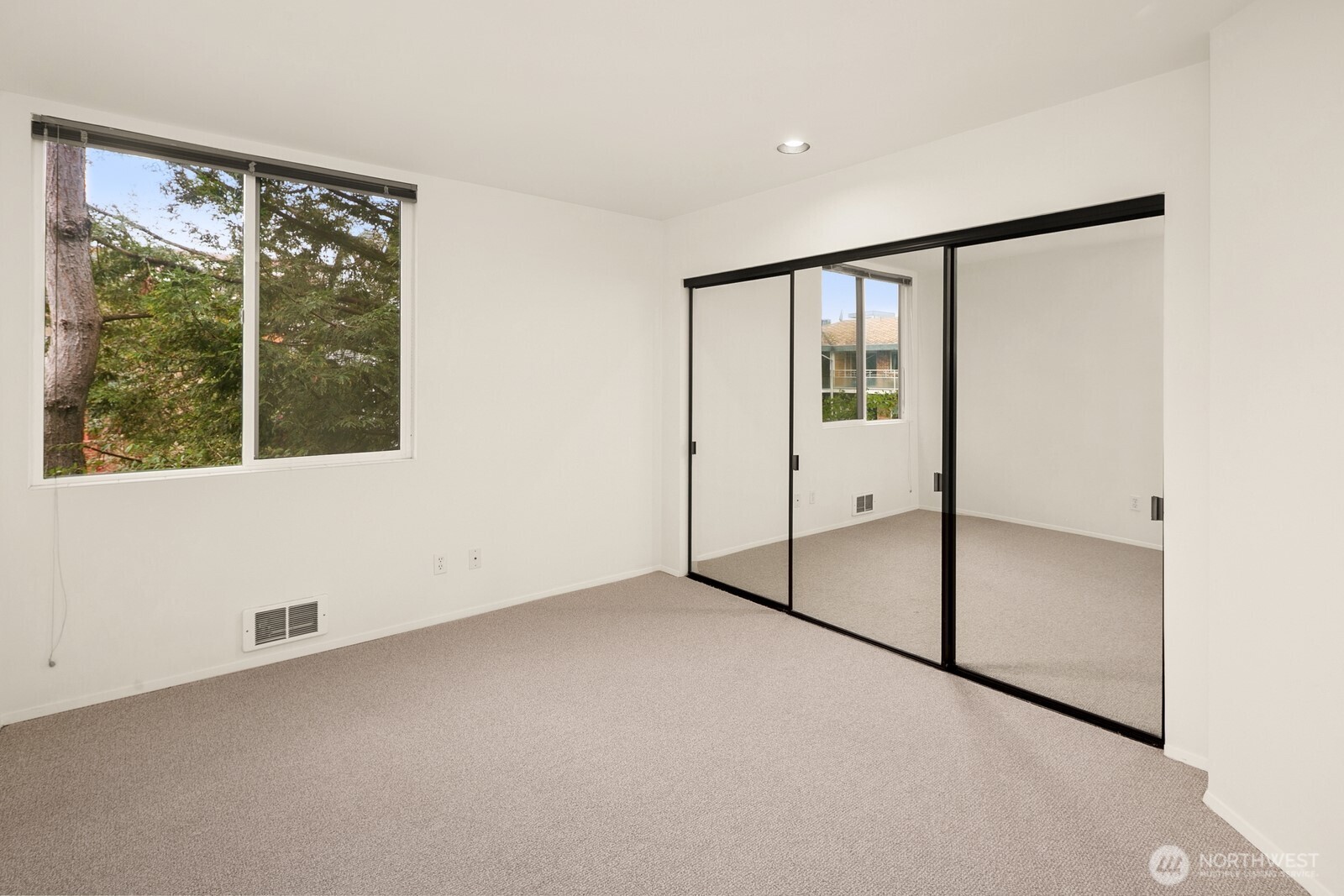 2328 Fairview Avenue E Unit: 201