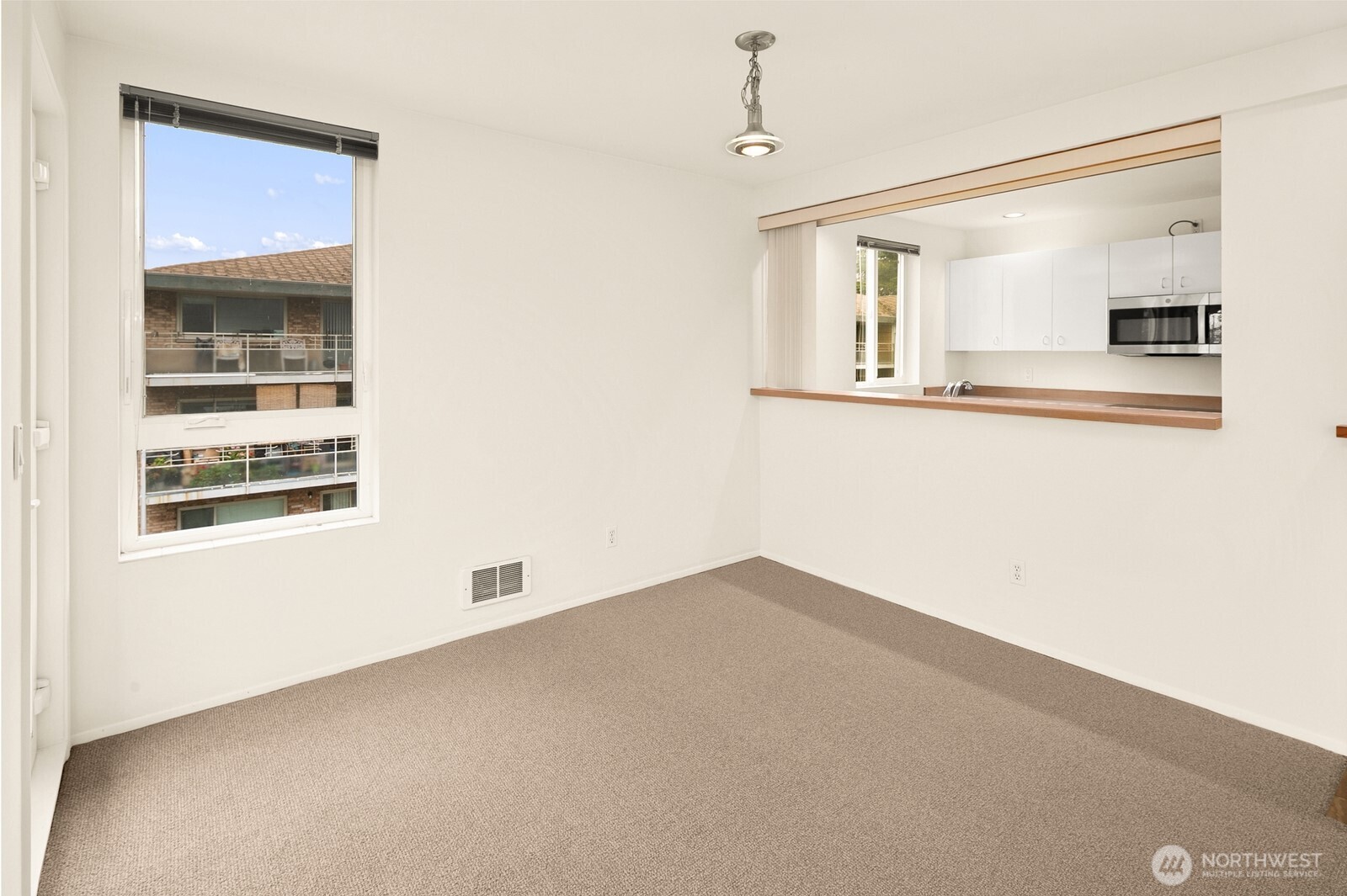 2328 Fairview Avenue E Unit: 201