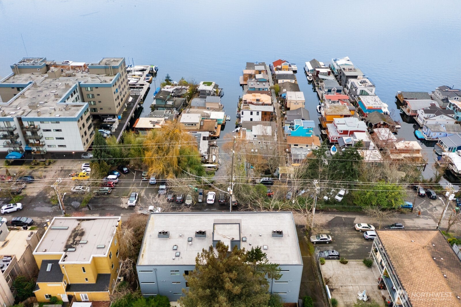 2328 Fairview Avenue E Unit: 201