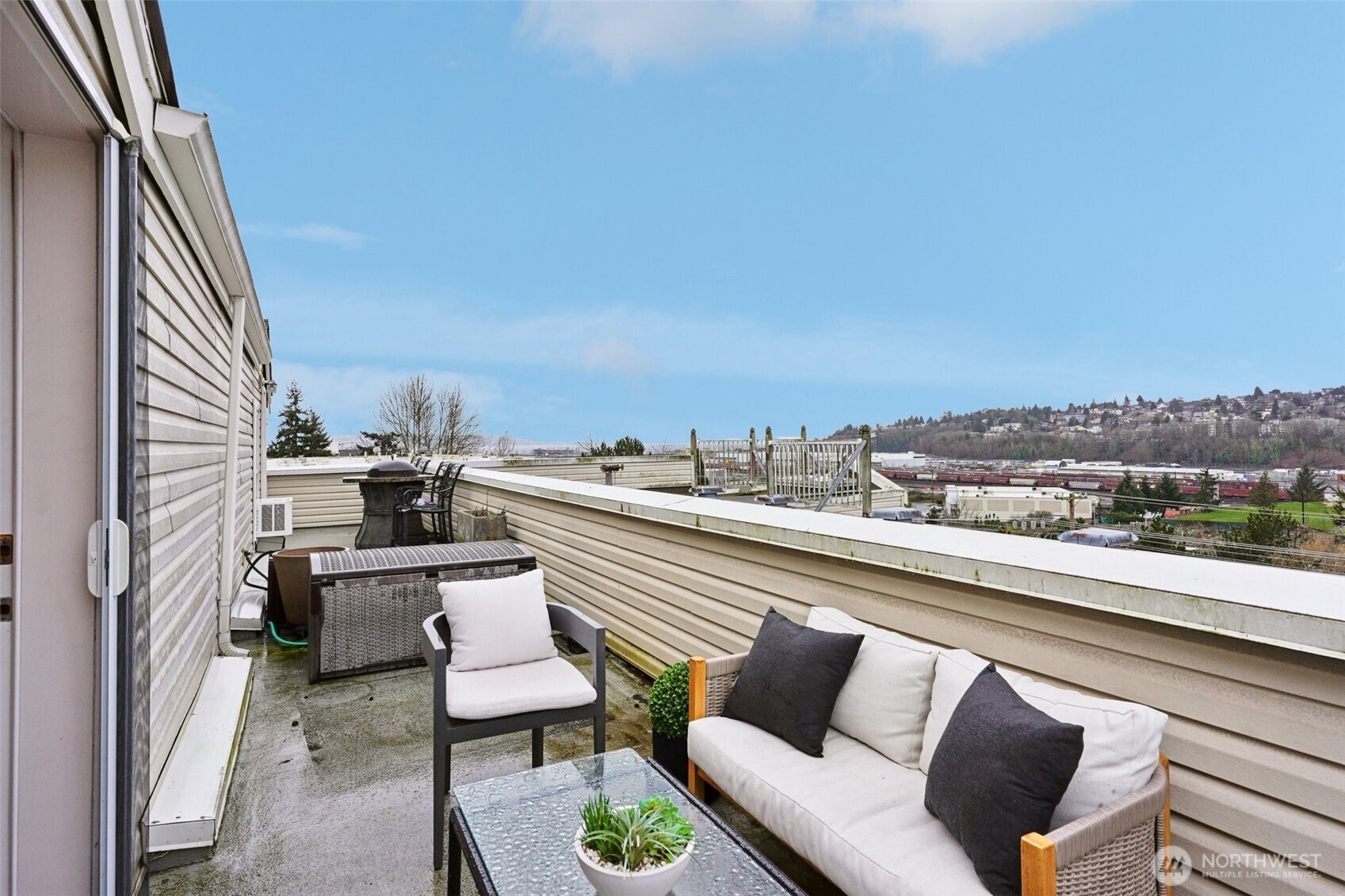 2530 15th Avenue W Unit: 603