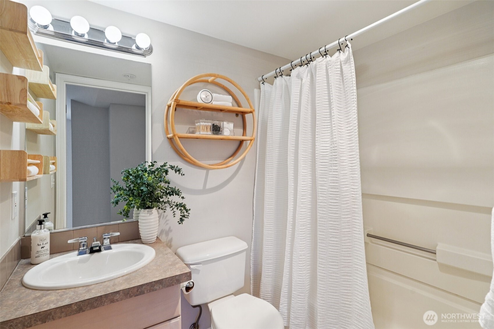 2530 15th Avenue W Unit: 603