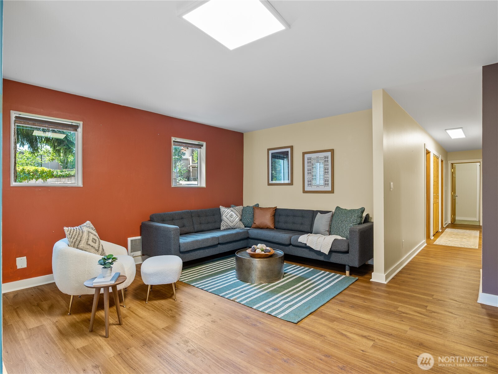 465 Winslow Way E Unit: 108