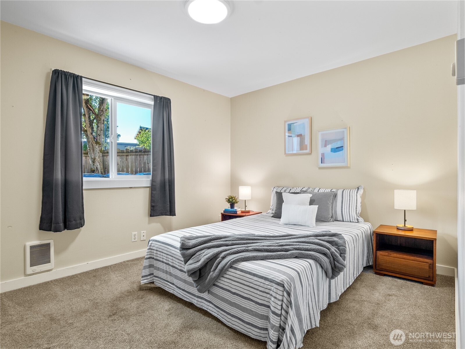 465 Winslow Way E Unit: 108