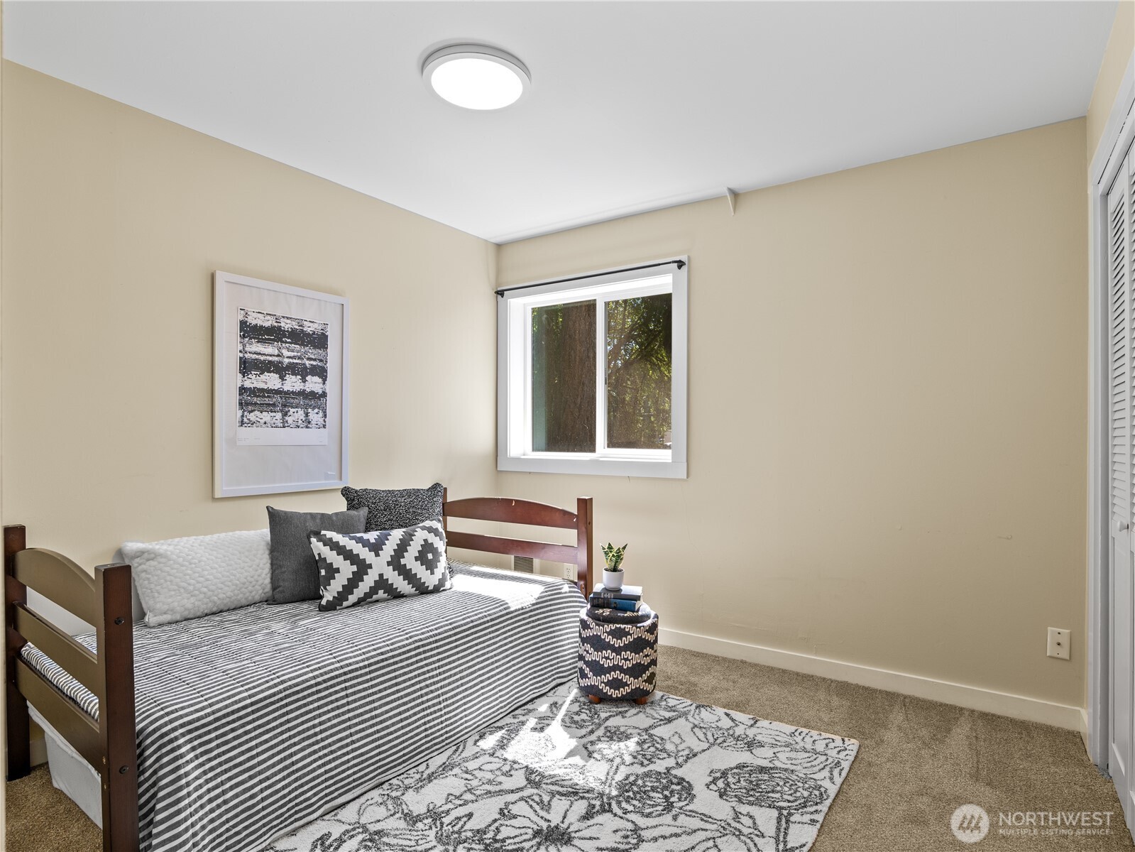 465 Winslow Way E Unit: 108