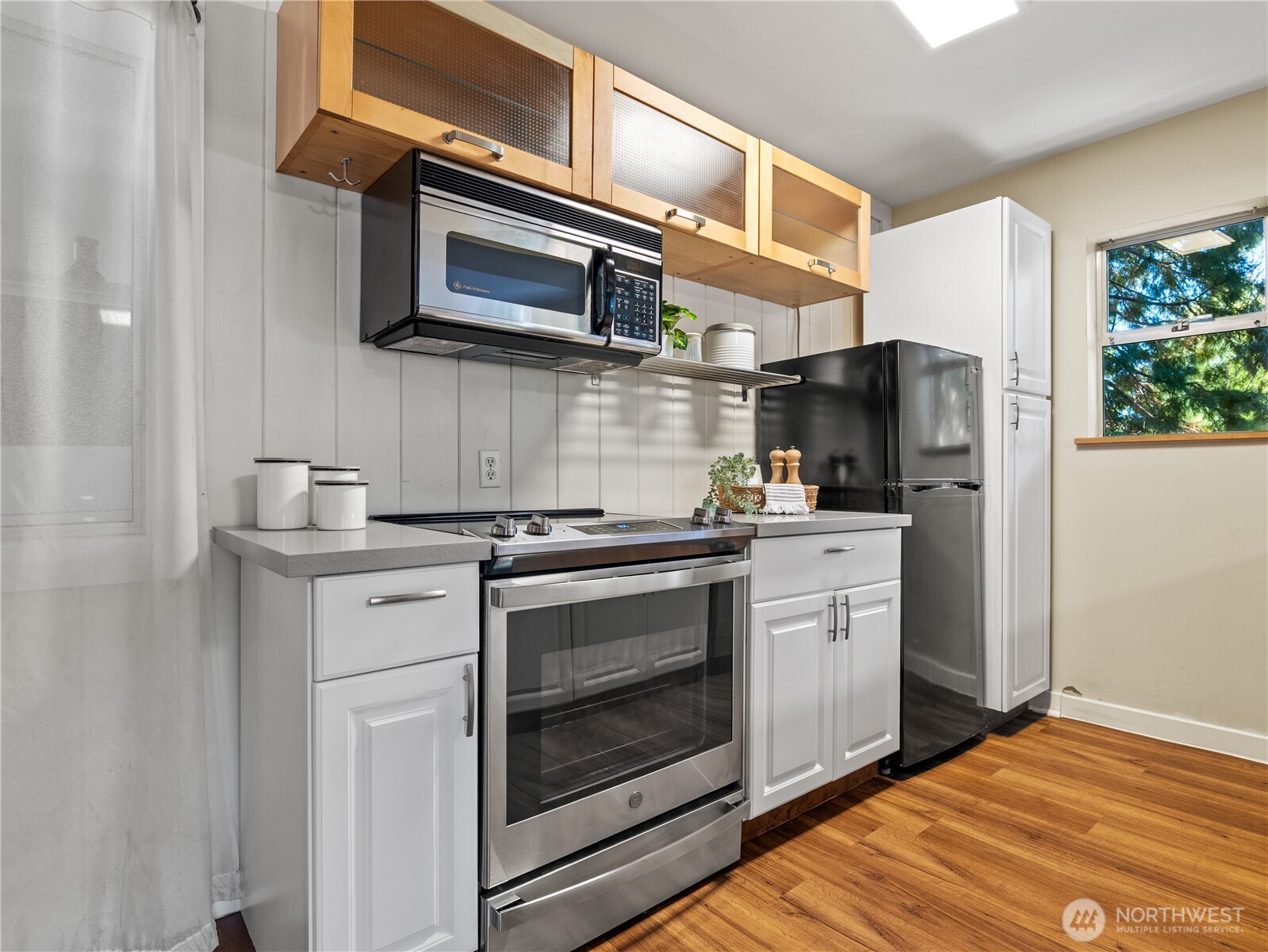 465 Winslow Way E Unit: 108