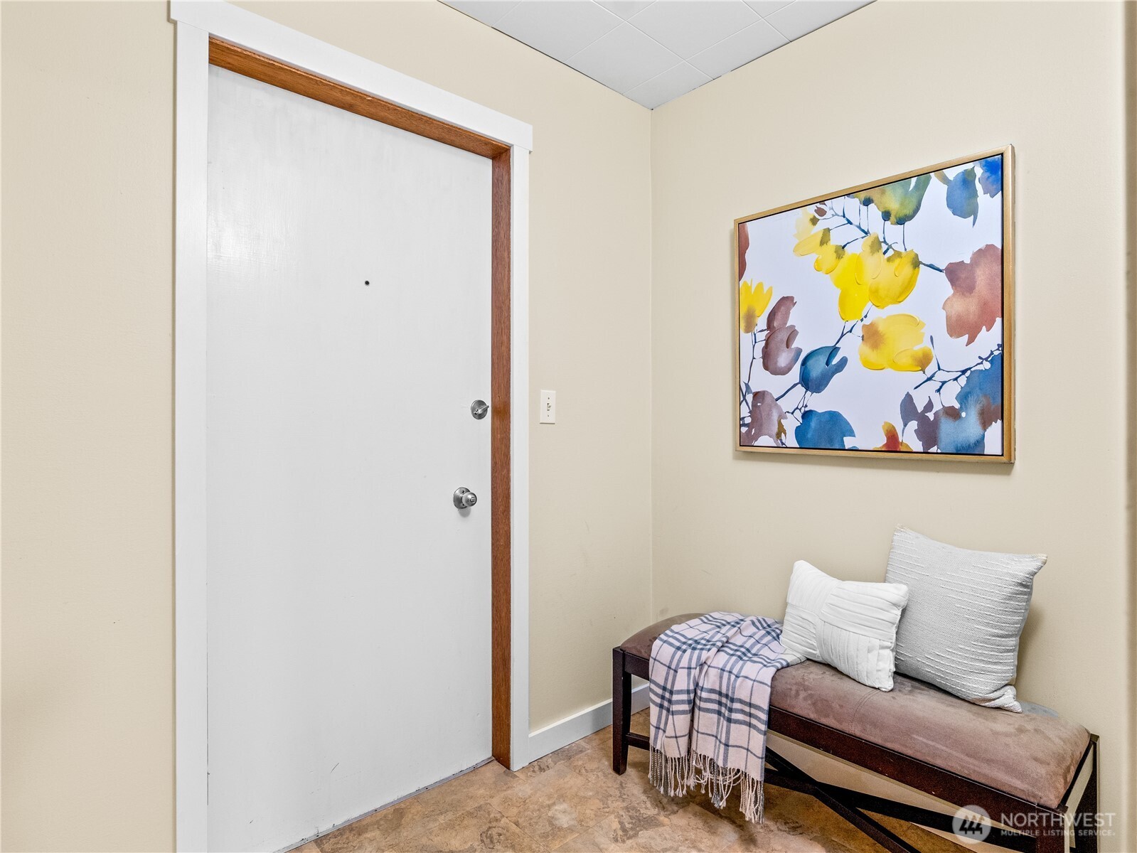465 Winslow Way E Unit: 108