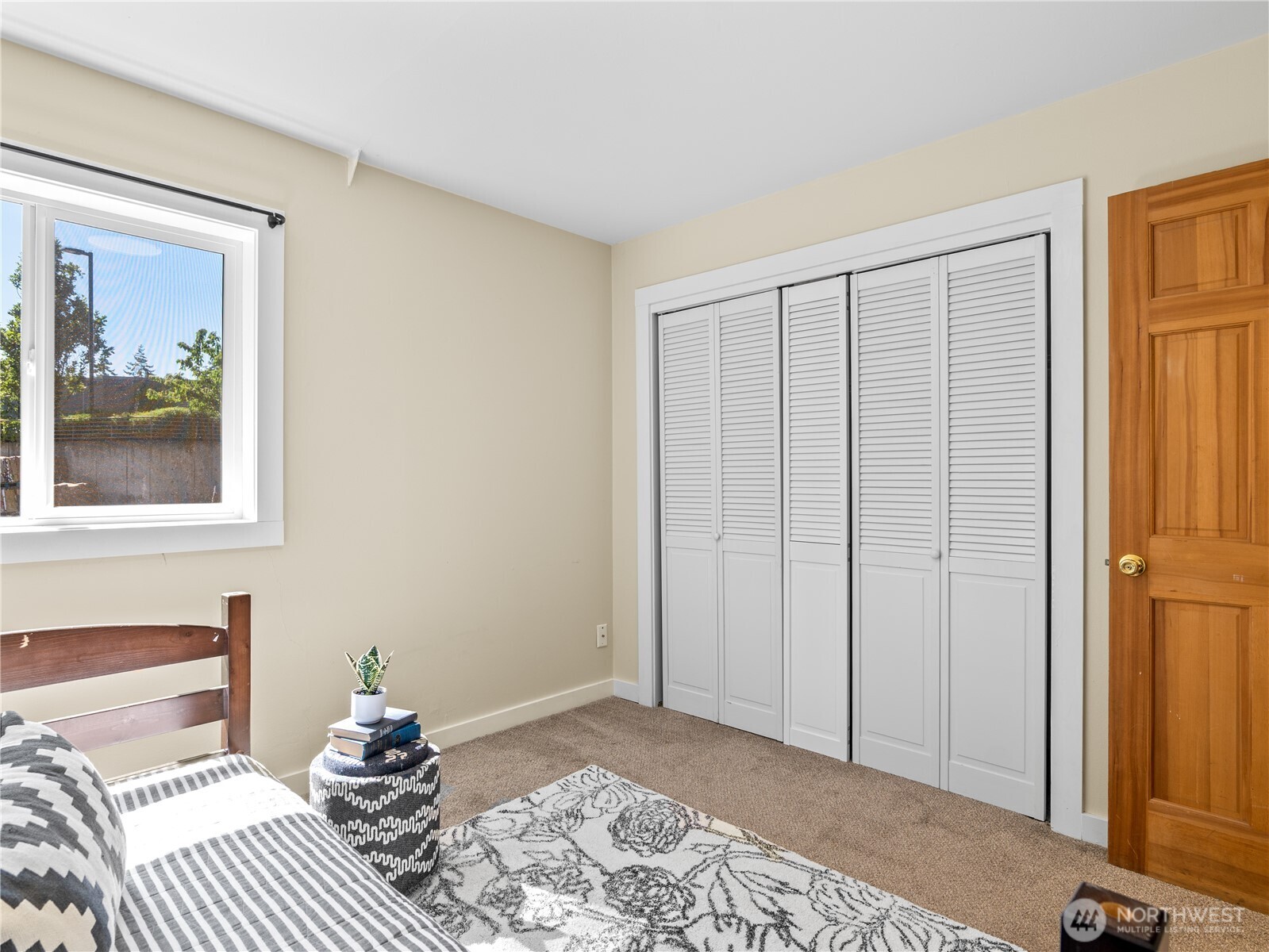 465 Winslow Way E Unit: 108