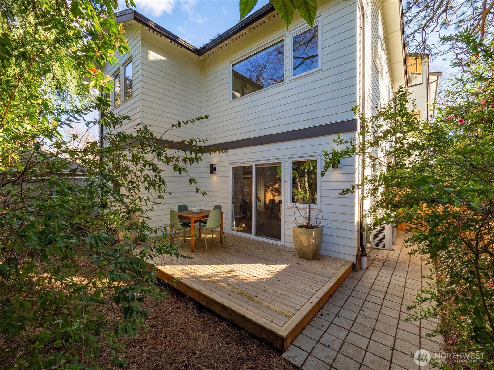 2110 N 43rd Street