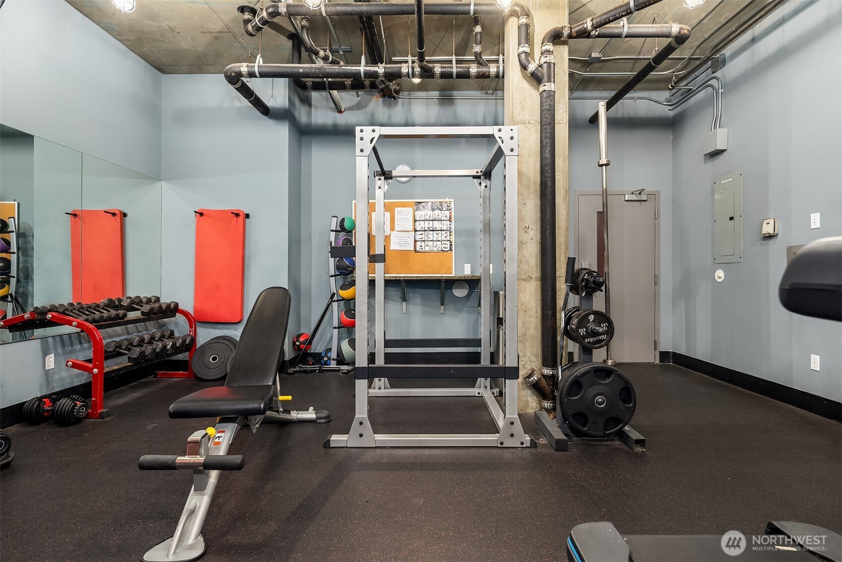 2504 Western Avenue Unit: 422