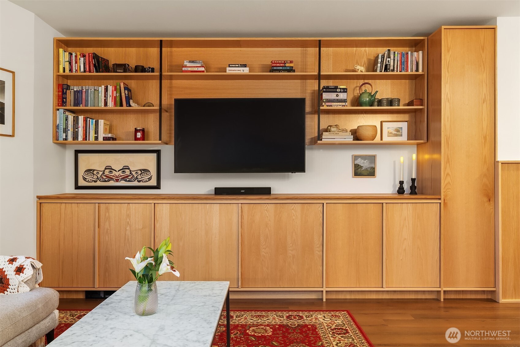2504 Western Avenue Unit: 422