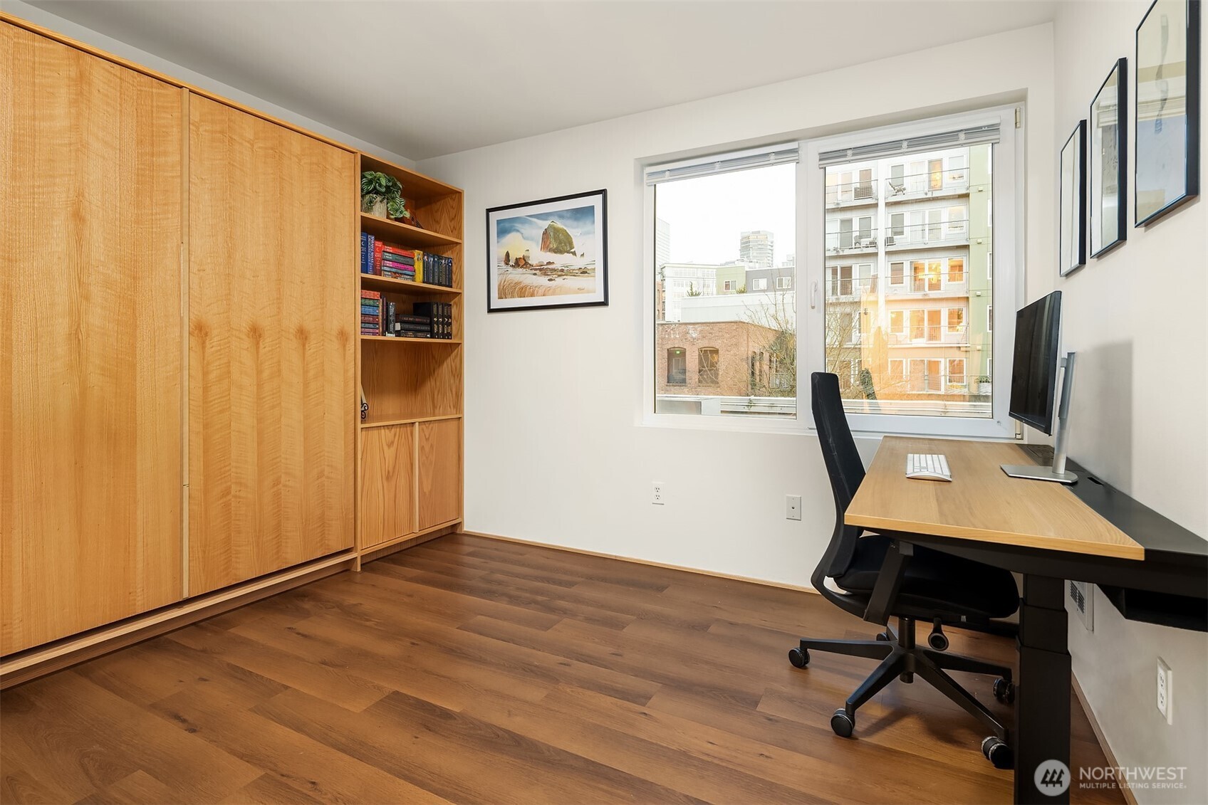2504 Western Avenue Unit: 422