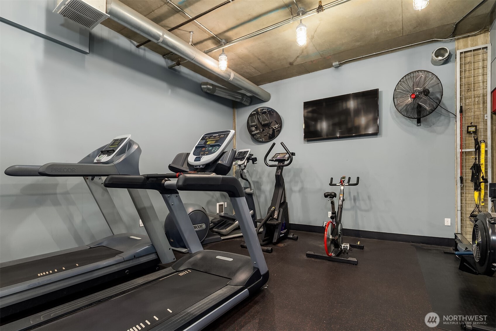 2504 Western Avenue Unit: 422