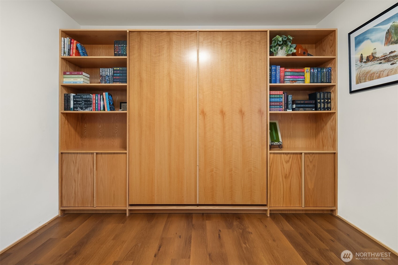 2504 Western Avenue Unit: 422