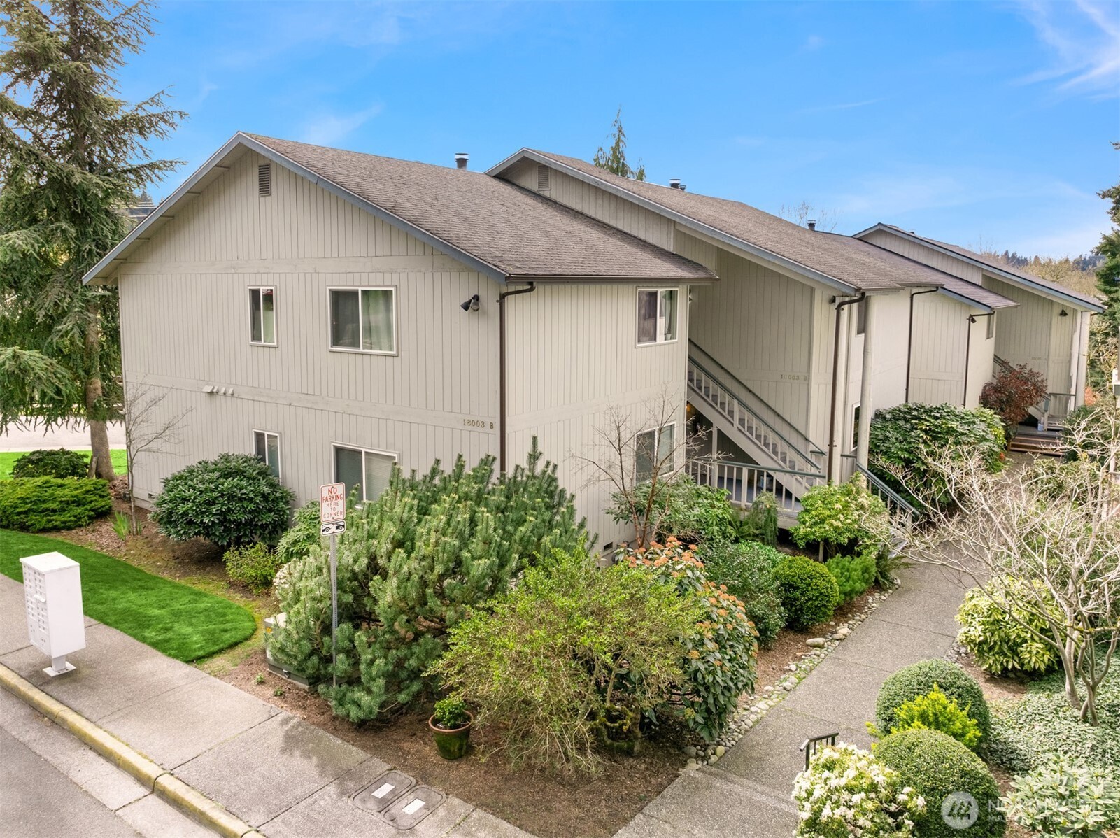 18003 108th Avenue NE Unit: B2