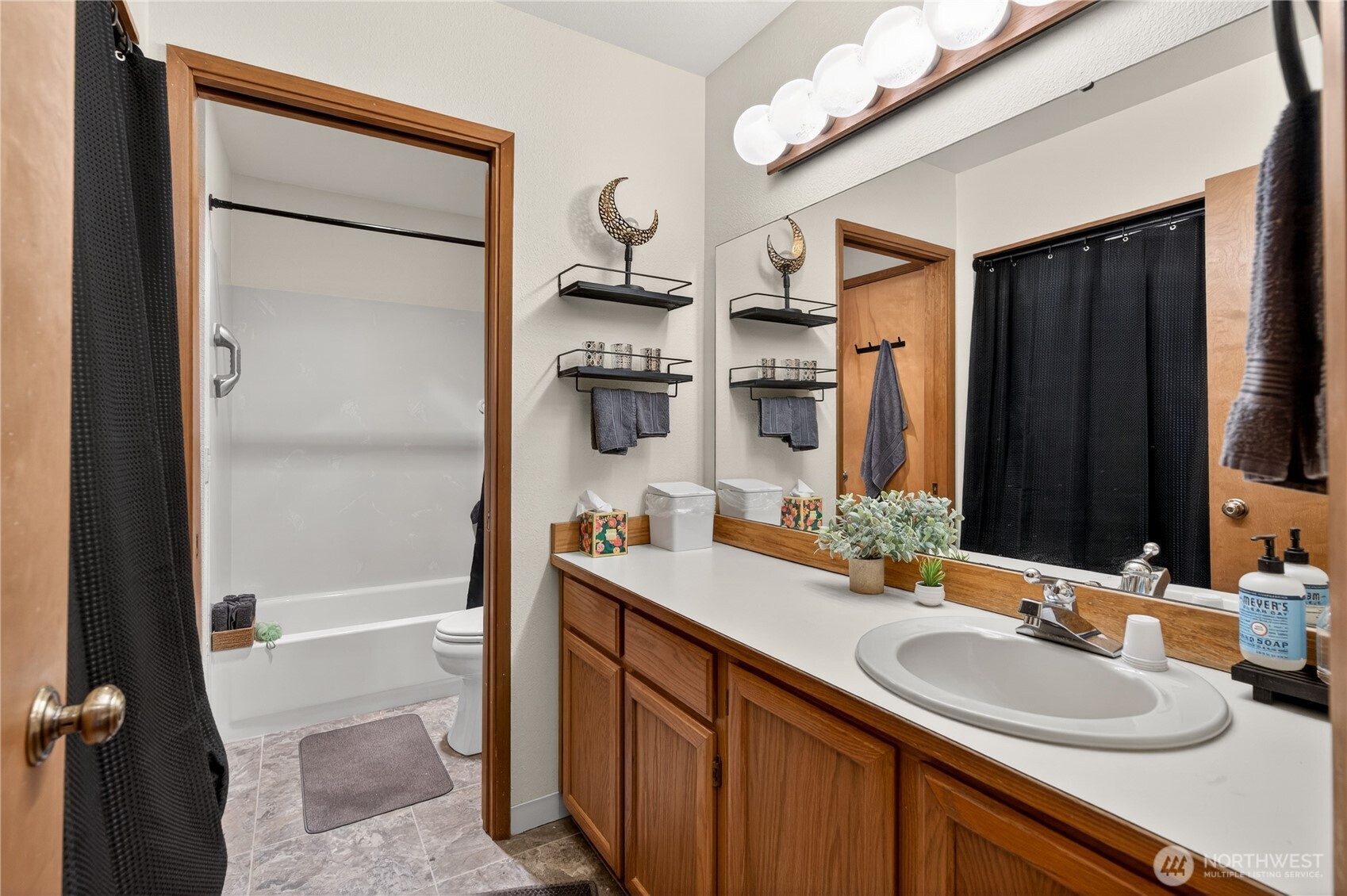 4118 212th Street SW Unit: 101C
