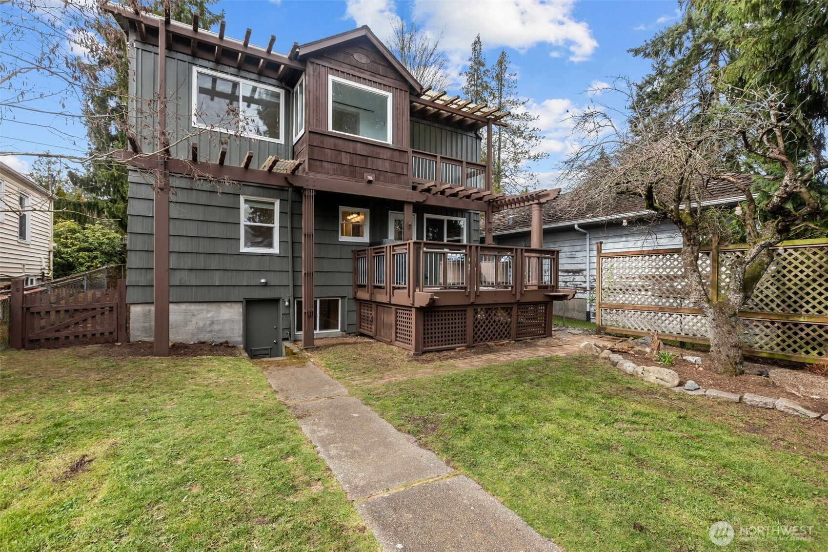 9732 15th Avenue NE