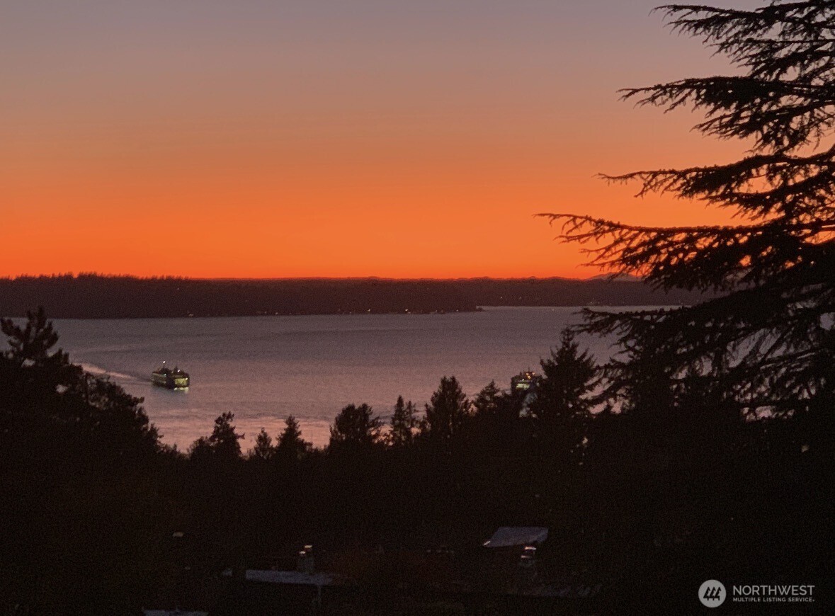 8620 Vashon View SW