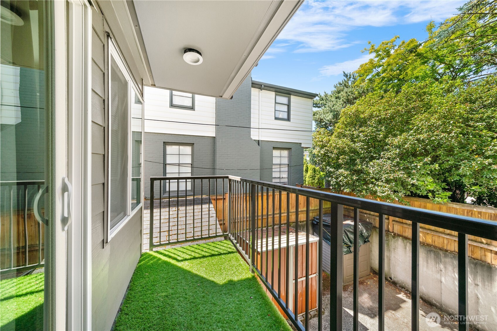 11556 Greenwood Avenue N Unit: 105