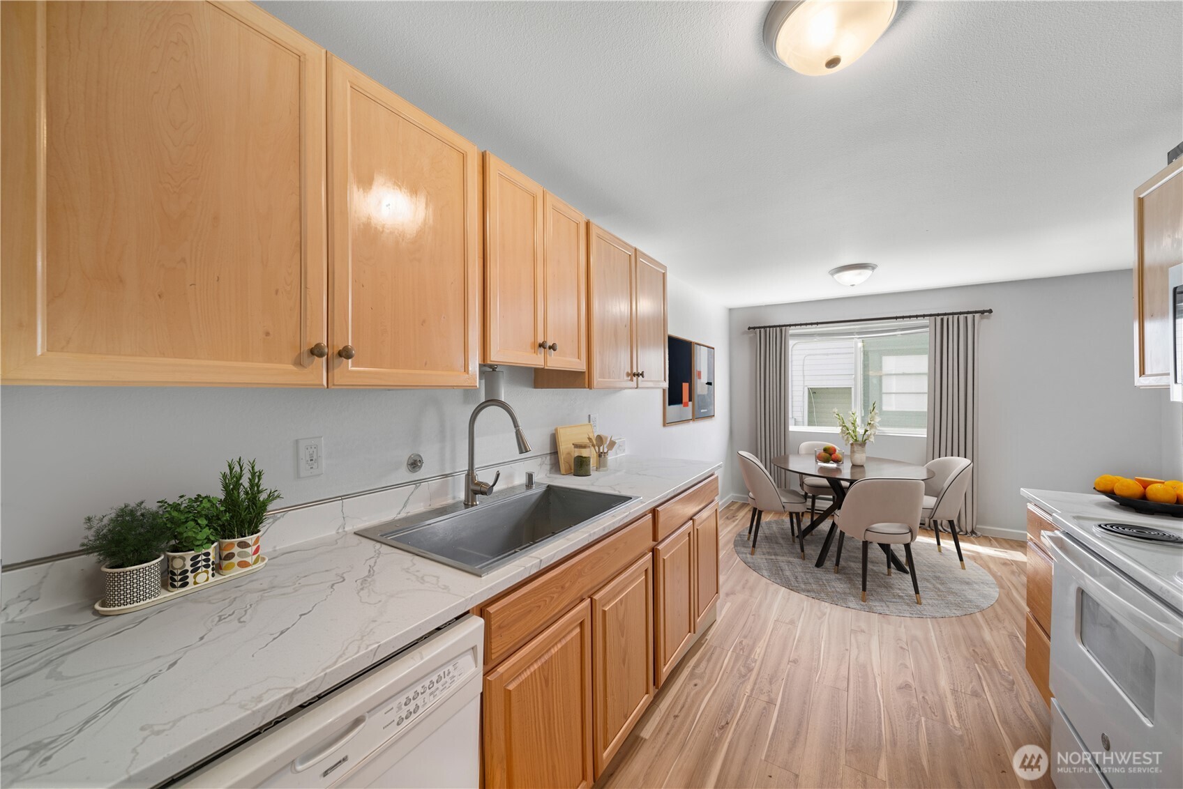 11556 Greenwood Avenue N Unit: 105