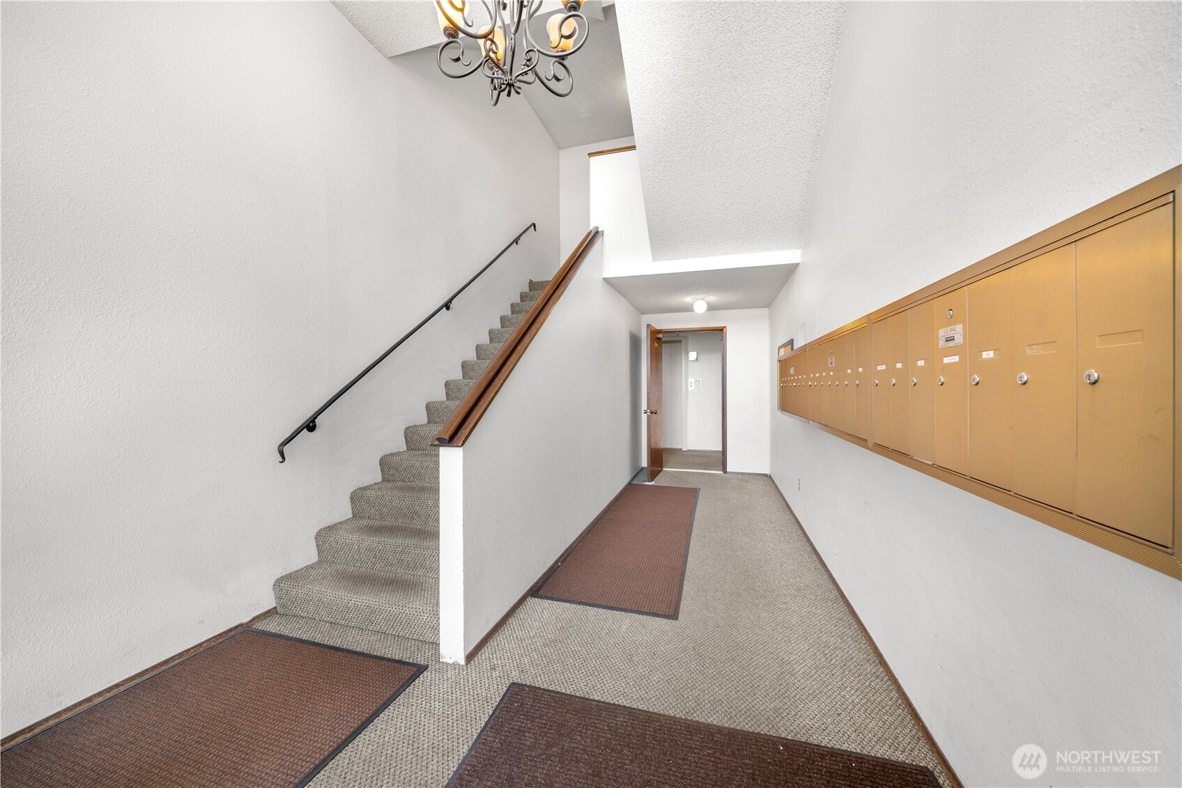 11556 Greenwood Avenue N Unit: 105