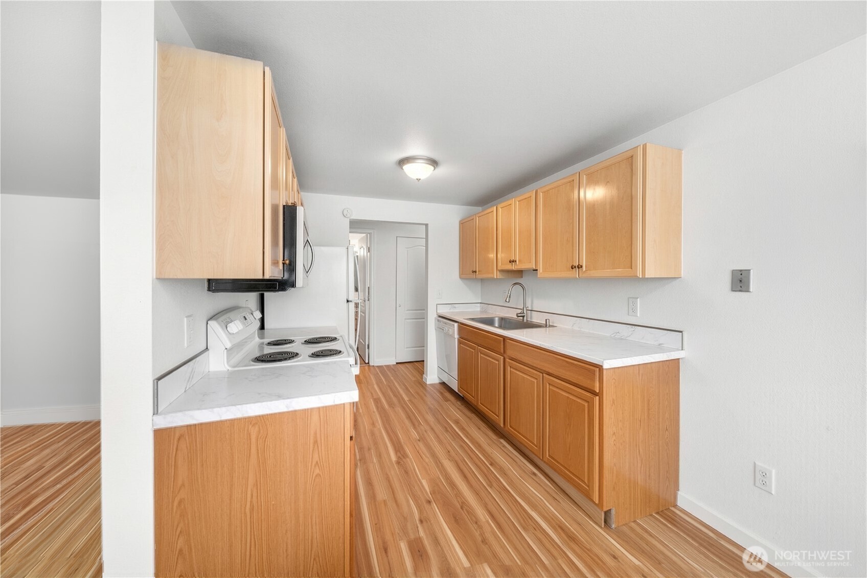 11556 Greenwood Avenue N Unit: 105