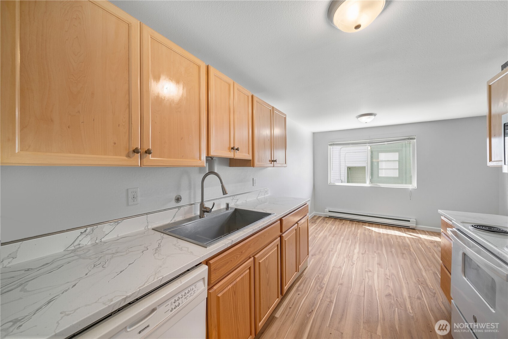 11556 Greenwood Avenue N Unit: 105